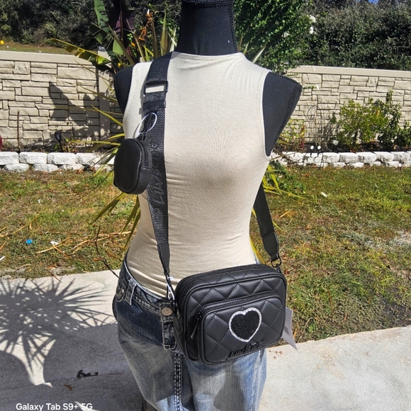 BETSEY JOHNSON BLACK n SILVER HEART DOUBLE COMPARTMENT CROSSBODY w/POUCH - Picture 6 of 8